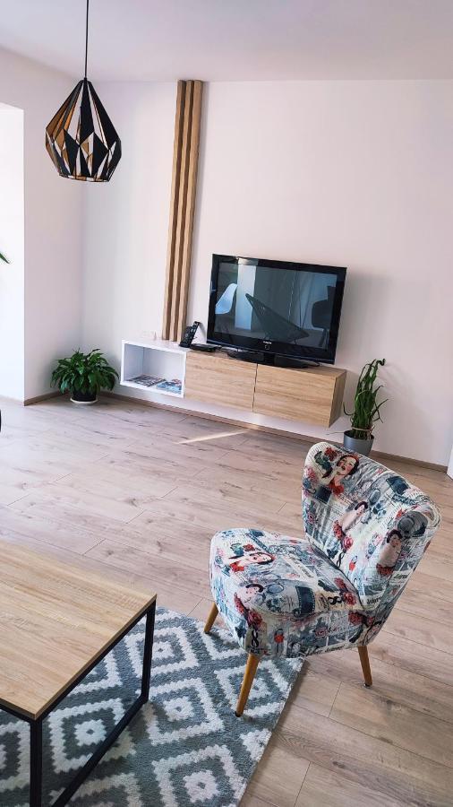 Apartman Lena Lägenhet Tuzla Exteriör bild