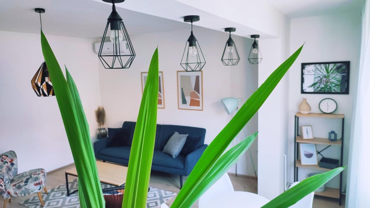 Apartman Lena Lägenhet Tuzla Exteriör bild