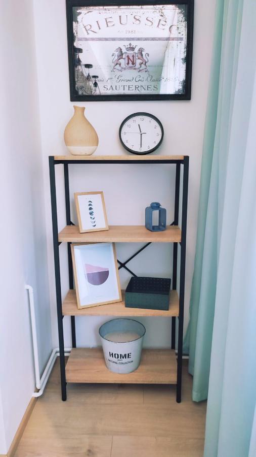 Apartman Lena Lägenhet Tuzla Exteriör bild