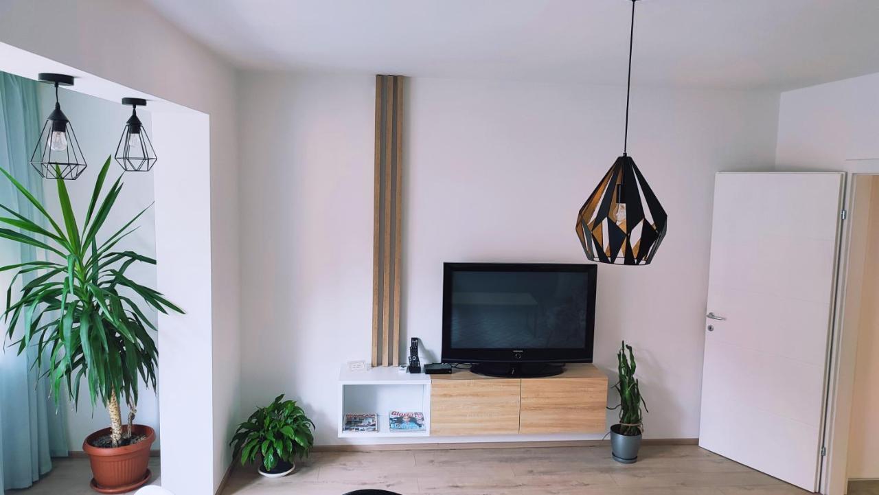 Apartman Lena Lägenhet Tuzla Exteriör bild